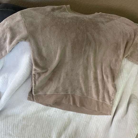 SO brand size small sweatshirt bundle (gray/beige) - Picture 3 of 4